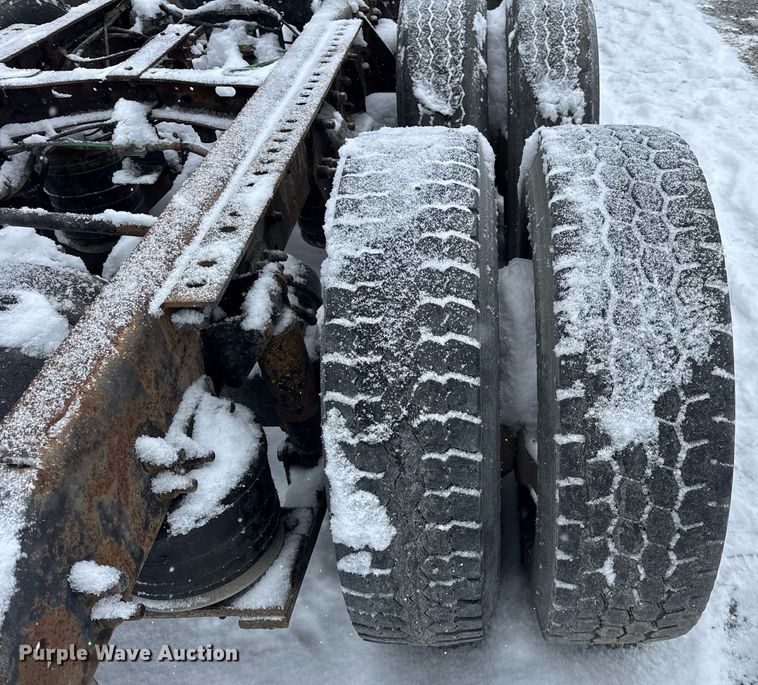 image for item OG9753 2002 Sterling A9500 truck cab and chassis