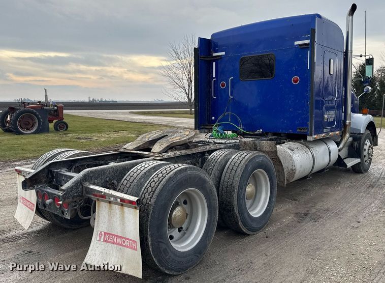 image for item OG9785 2001 Kenworth  T800 semi truck