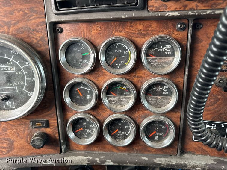 image for item OG9785 2001 Kenworth  T800 semi truck