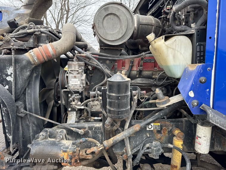 image for item OG9785 2001 Kenworth  T800 semi truck