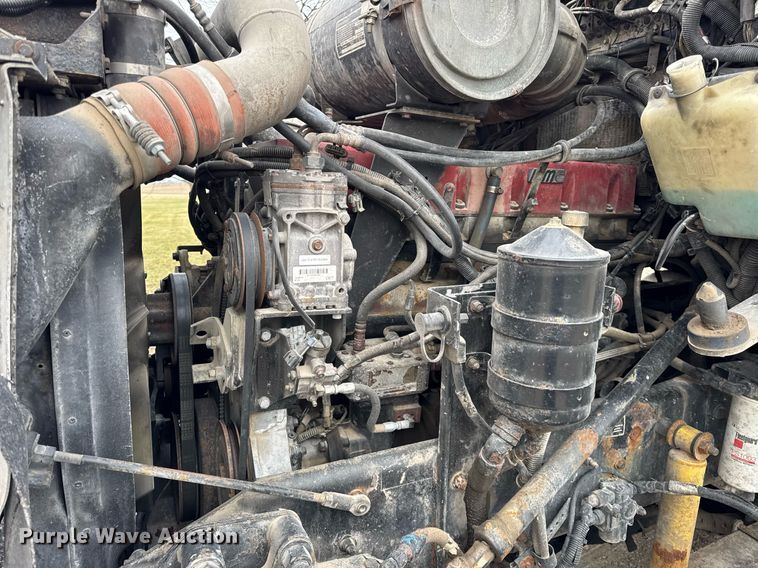 image for item OG9785 2001 Kenworth  T800 semi truck