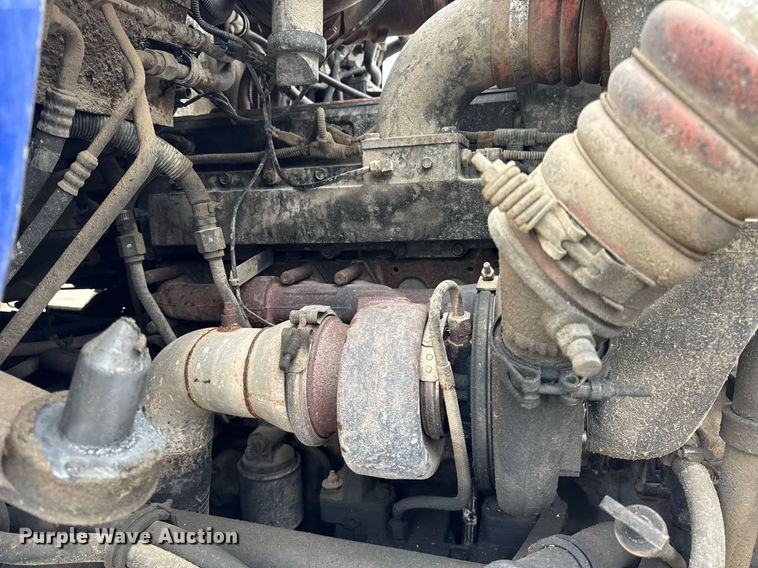 image for item OG9785 2001 Kenworth  T800 semi truck