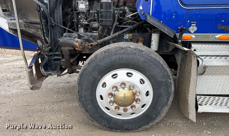 image for item OG9785 2001 Kenworth  T800 semi truck