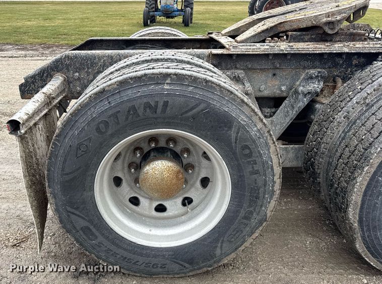 image for item OG9785 2001 Kenworth  T800 semi truck