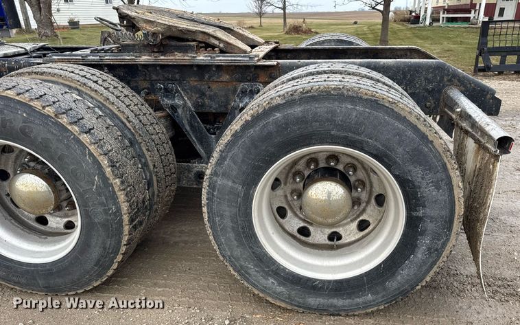 image for item OG9785 2001 Kenworth  T800 semi truck