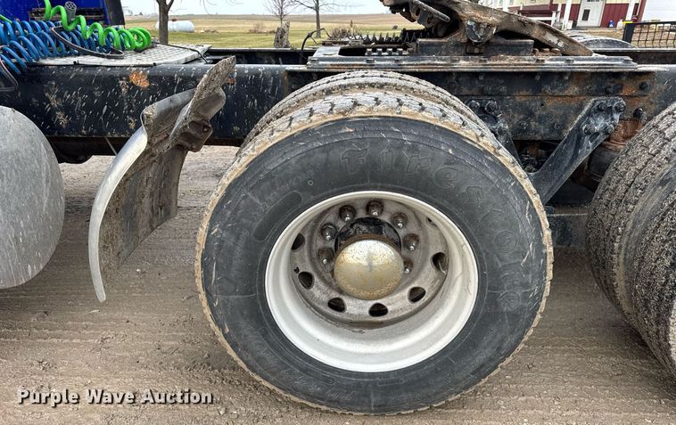 image for item OG9785 2001 Kenworth  T800 semi truck