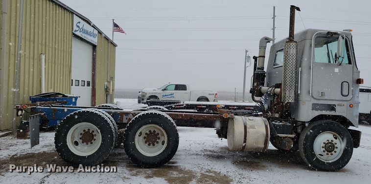 image for item OH9477 1983 Mack WS700 Cruise-Liner semi truck