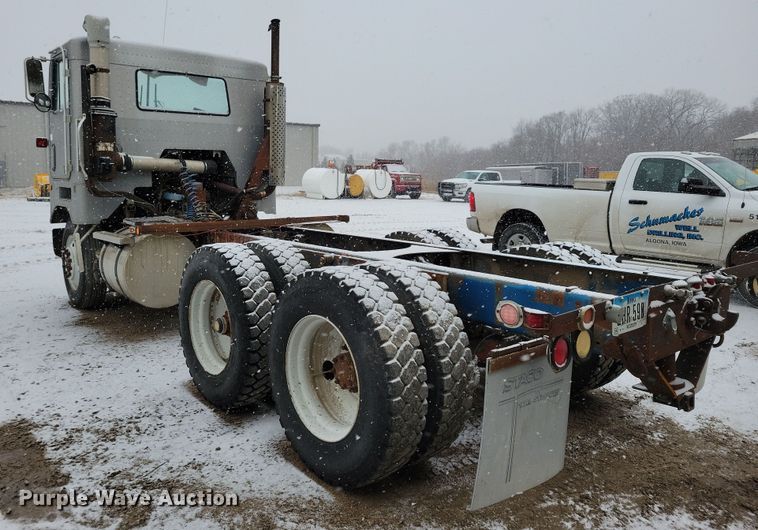 image for item OH9477 1983 Mack WS700 Cruise-Liner semi truck