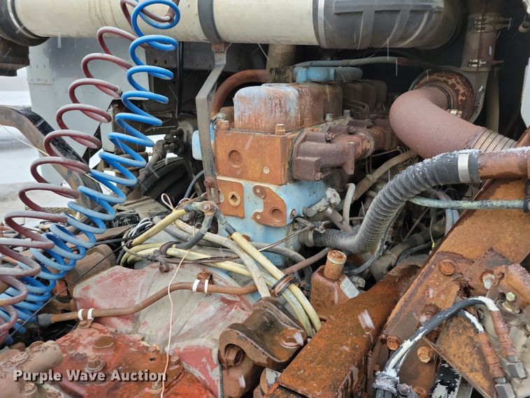 image for item OH9477 1983 Mack WS700 Cruise-Liner semi truck