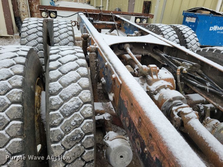 image for item OH9477 1983 Mack WS700 Cruise-Liner semi truck