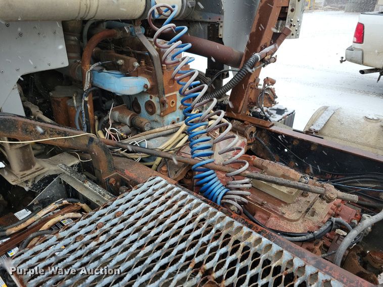 image for item OH9477 1983 Mack WS700 Cruise-Liner semi truck