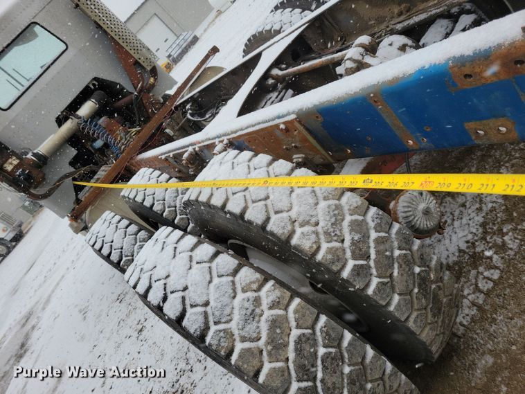 image for item OH9477 1983 Mack WS700 Cruise-Liner semi truck