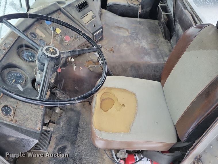 image for item OH9477 1983 Mack WS700 Cruise-Liner semi truck