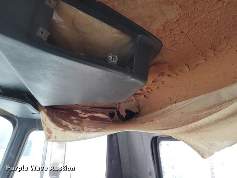 image for item OH9477 1983 Mack WS700 Cruise-Liner semi truck