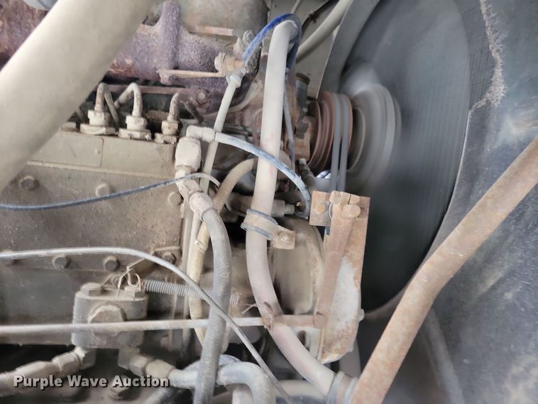 image for item OH9477 1983 Mack WS700 Cruise-Liner semi truck