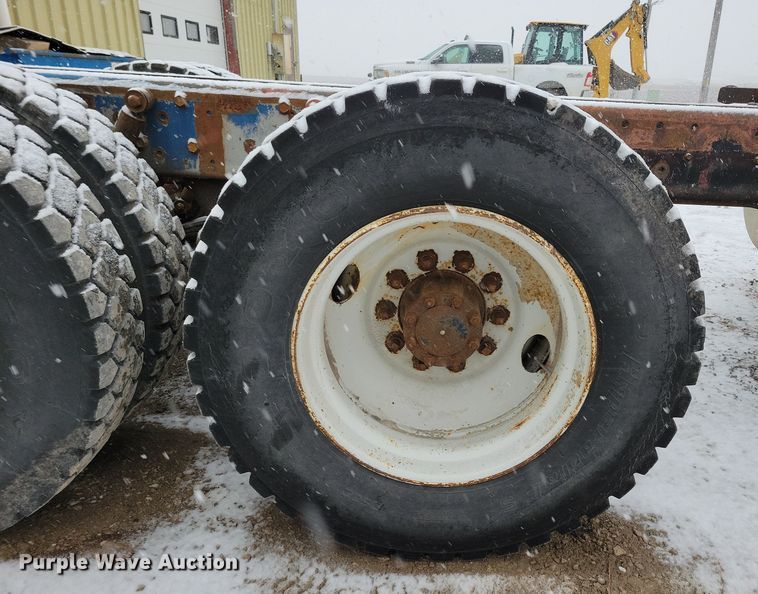 image for item OH9477 1983 Mack WS700 Cruise-Liner semi truck