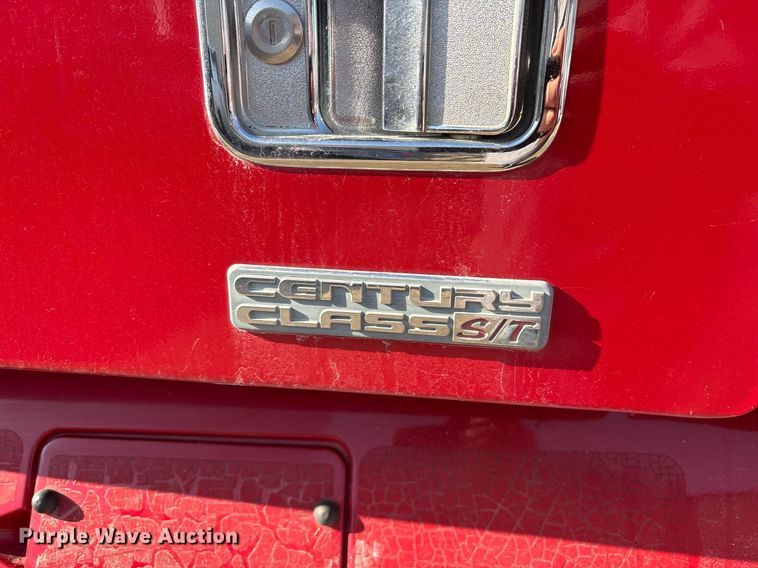 image for item OK9451 2005 Freightliner Century Class  semi truck