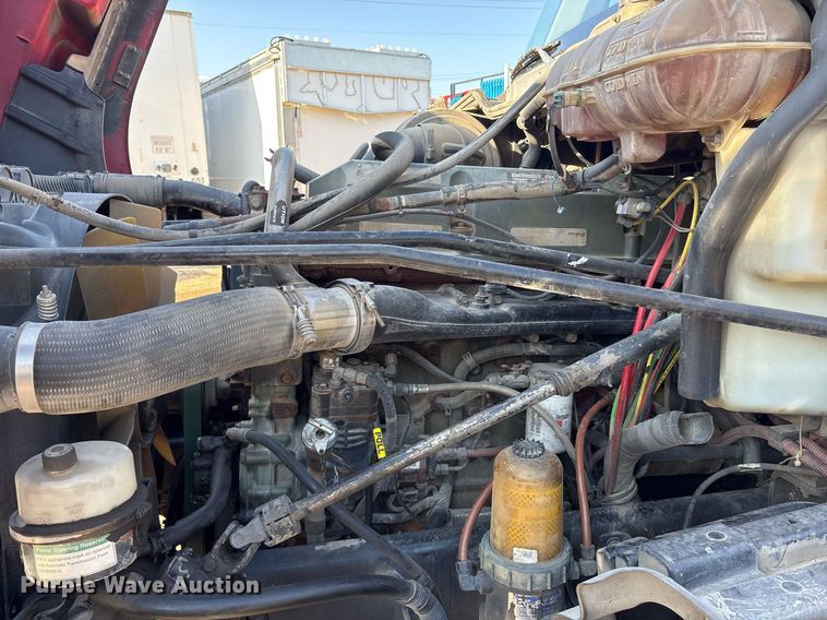 image for item OK9451 2005 Freightliner Century Class  semi truck