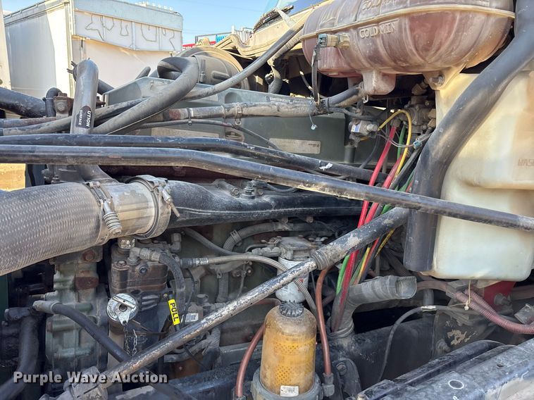 image for item OK9451 2005 Freightliner Century Class  semi truck