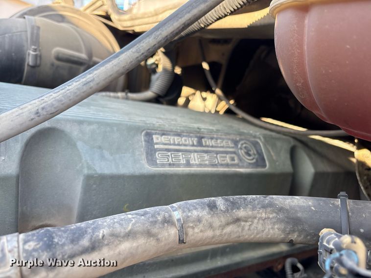 image for item OK9451 2005 Freightliner Century Class  semi truck