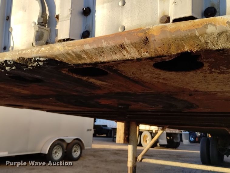 image for item YA0159 1968 Strick dry van trailer