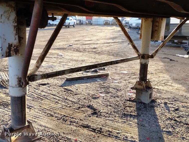 image for item YA0159 1968 Strick dry van trailer