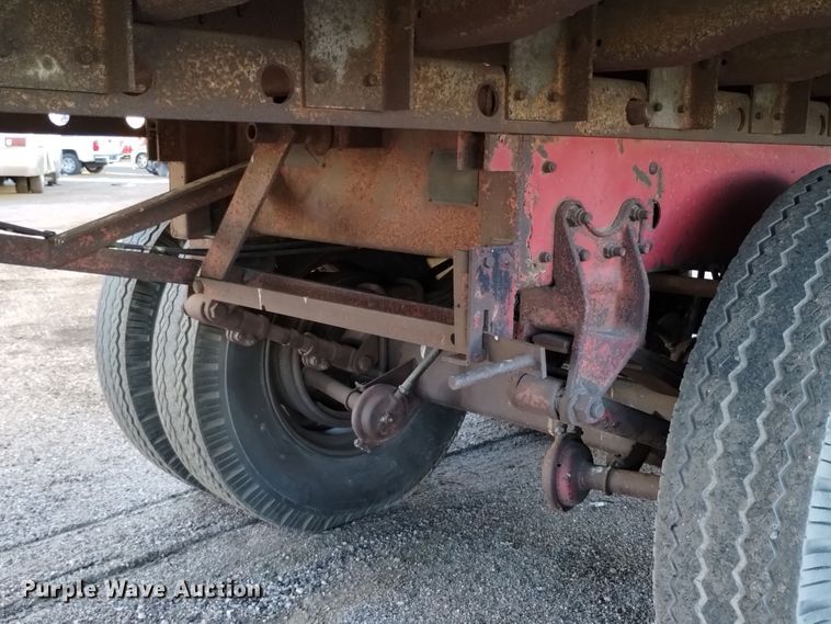 image for item YA0159 1968 Strick dry van trailer