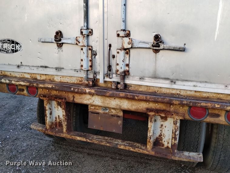 image for item YA0159 1968 Strick dry van trailer