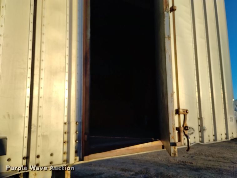 image for item YA0159 1968 Strick dry van trailer