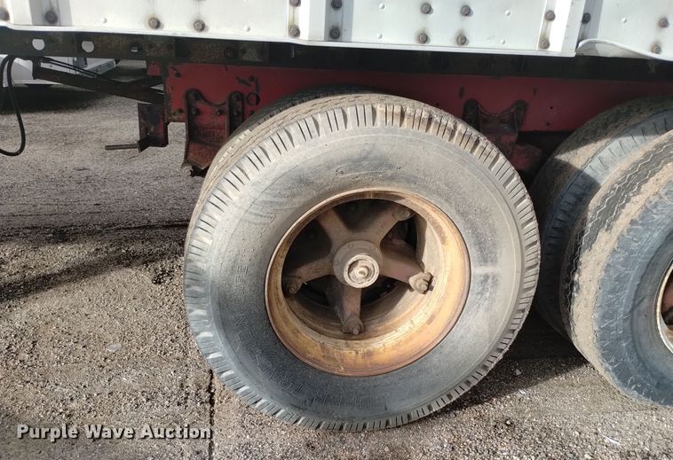 image for item YA0159 1968 Strick dry van trailer