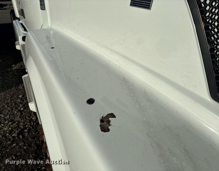 image for item YA0163 2012 Volvo VNL semi truck