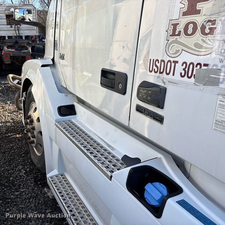 image for item YA0163 2012 Volvo VNL semi truck