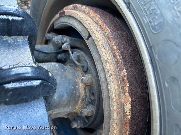 image for item YA0163 2012 Volvo VNL semi truck