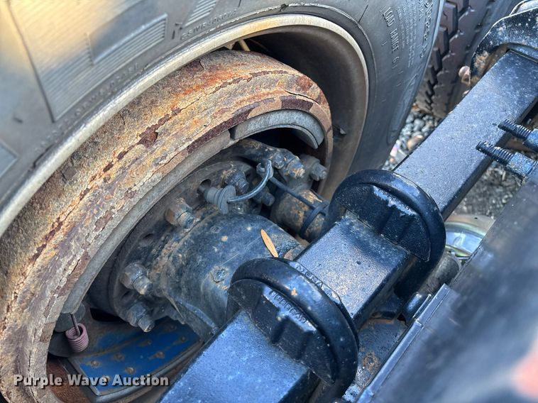 image for item YA0163 2012 Volvo VNL semi truck