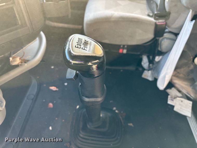 image for item YA0163 2012 Volvo VNL semi truck