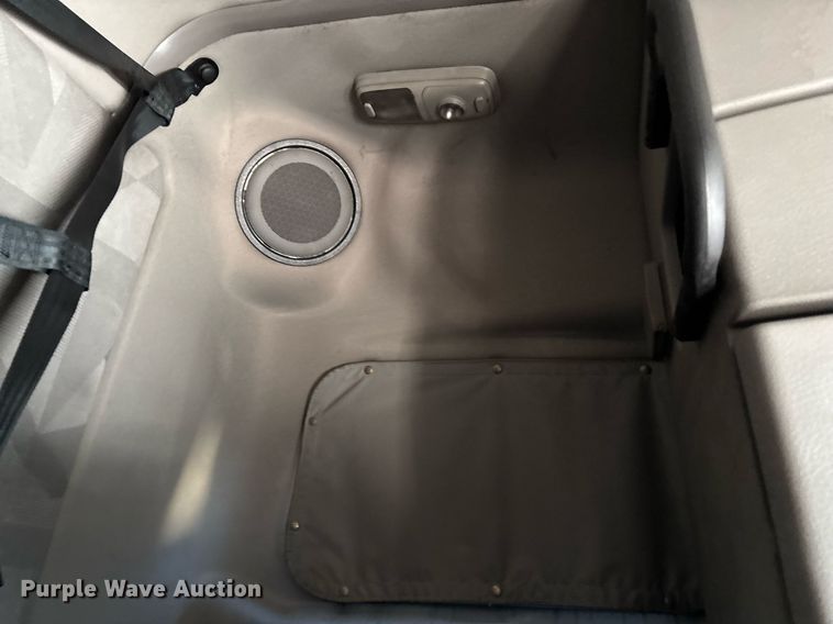 image for item YA0163 2012 Volvo VNL semi truck