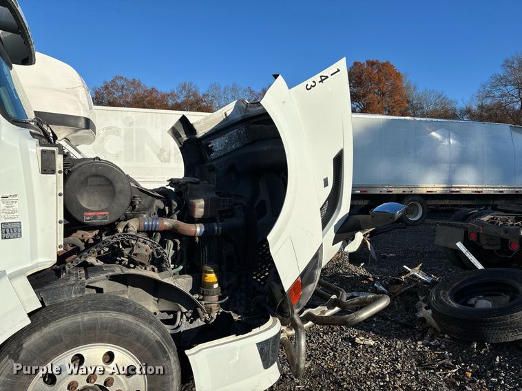 image for item YA0163 2012 Volvo VNL semi truck