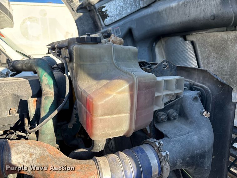 image for item YA0163 2012 Volvo VNL semi truck