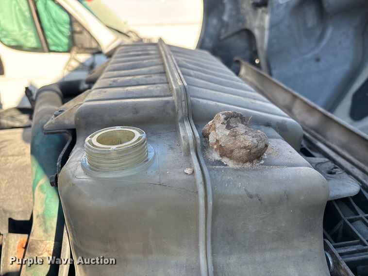 image for item YA0163 2012 Volvo VNL semi truck