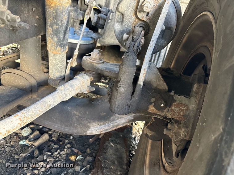 image for item YA0163 2012 Volvo VNL semi truck