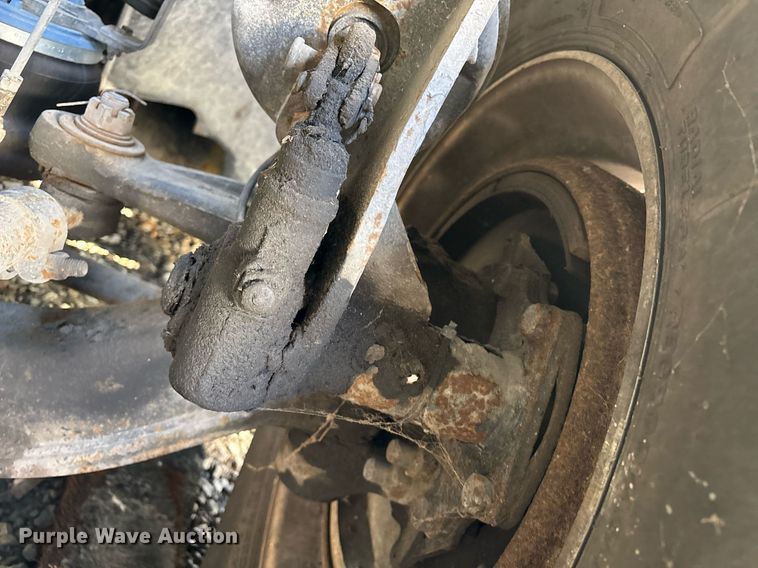 image for item YA0163 2012 Volvo VNL semi truck