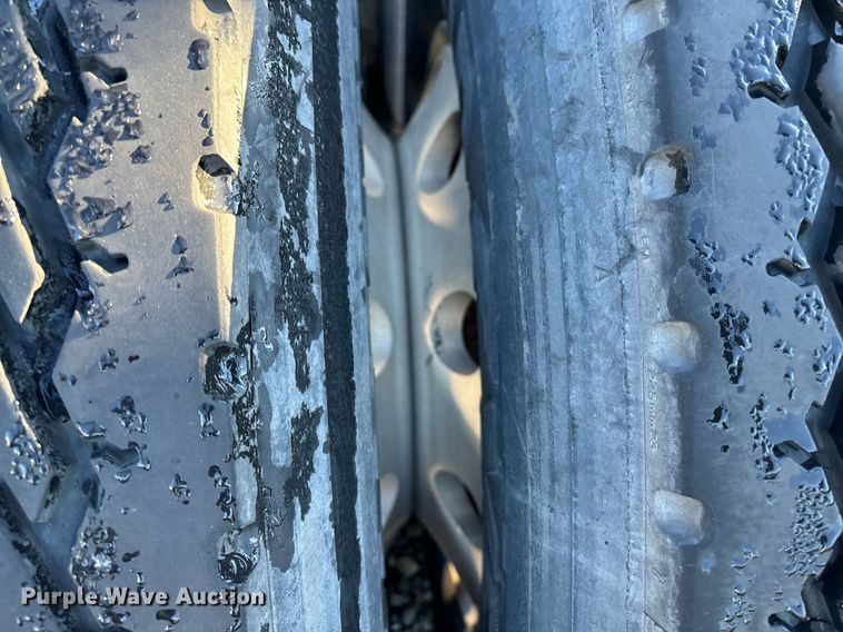 image for item YA0163 2012 Volvo VNL semi truck