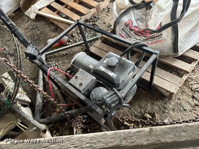 image for item DO0156 Smith-Root electrofisher generator