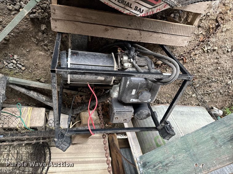 image for item DO0156 Smith-Root electrofisher generator