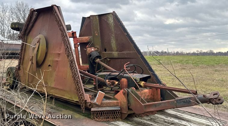 image for item DO0181 Bush Hog batwing rotary mower