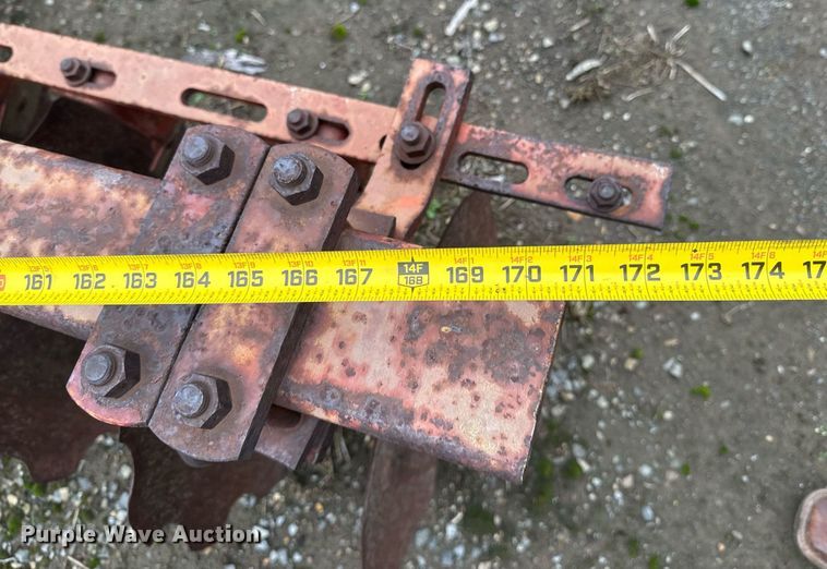 image for item DO0191 Massey Ferguson 620 tandem disk