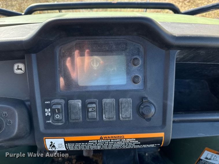image for item DO0222 2011 John Deere Gator 825i utility vehicle