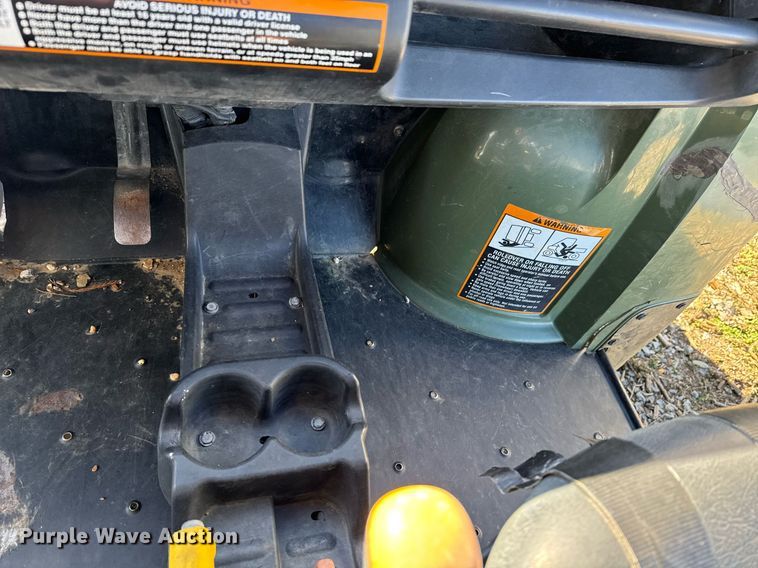 image for item DO0222 2011 John Deere Gator 825i utility vehicle