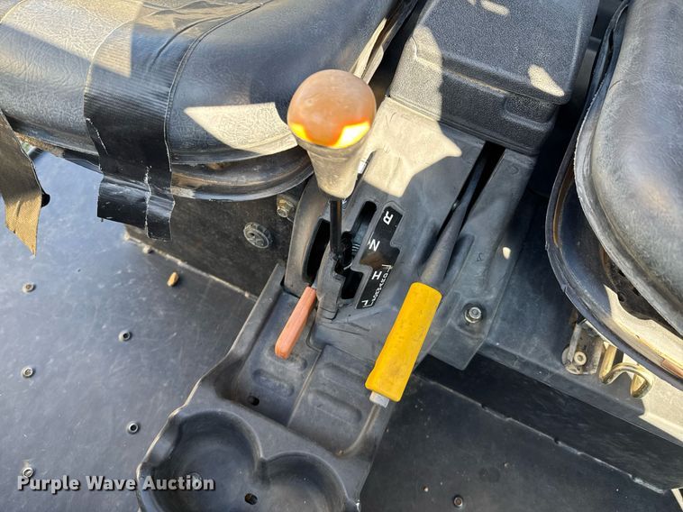 image for item DO0222 2011 John Deere Gator 825i utility vehicle