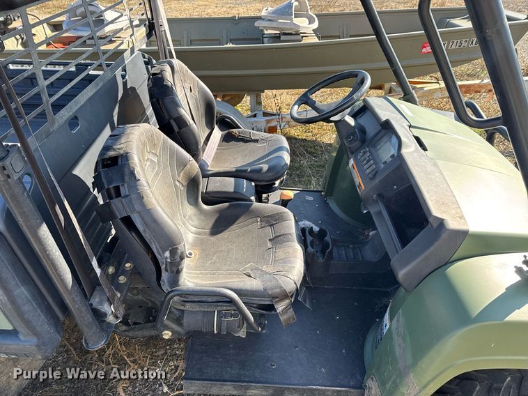 image for item DO0222 2011 John Deere Gator 825i utility vehicle